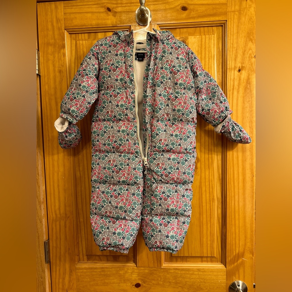 Baby gap snowsuit with mittens